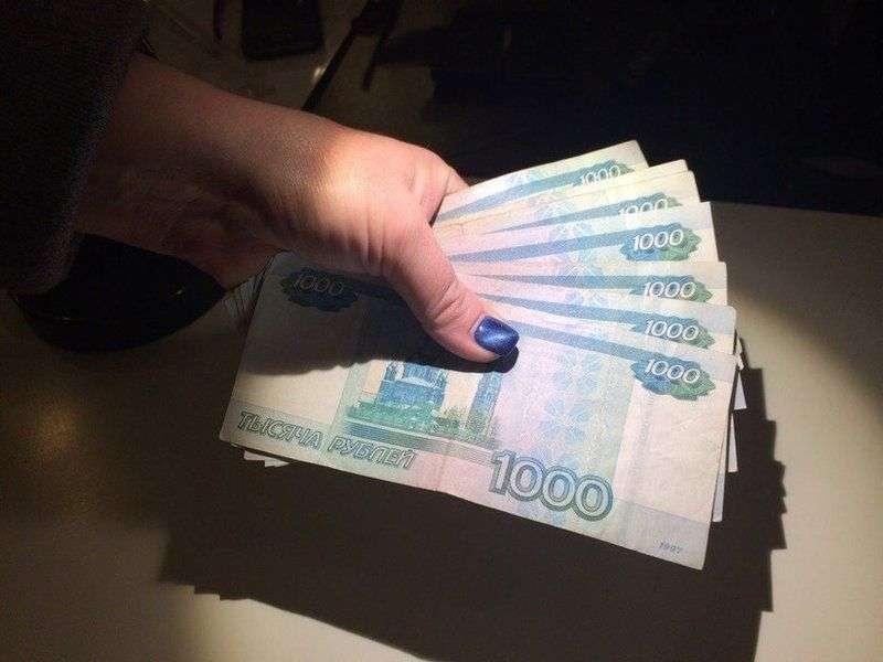 Волгоградка заплатила 100 тысяч рублей за спасение сына
