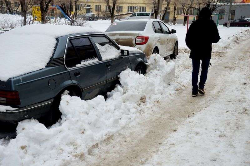 На улице Свердлова в Волжском ограничат стоянку