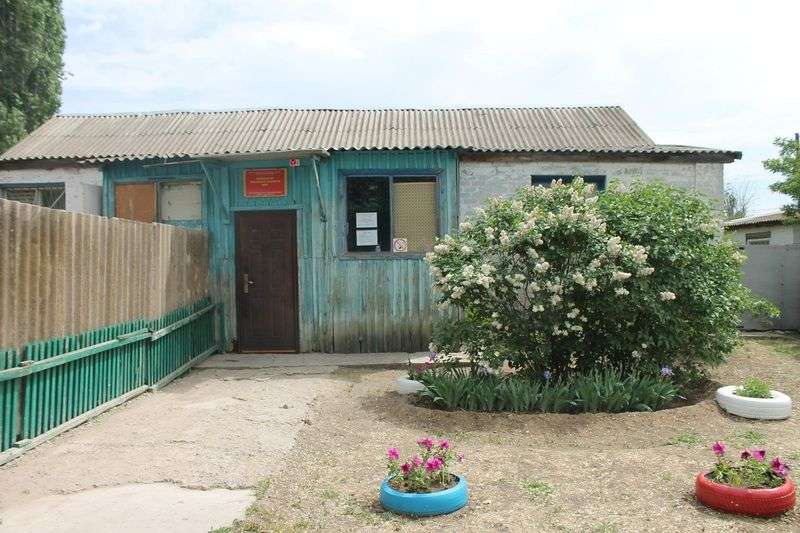 Туалеты на улице, дорог нет: активисты проверили сельские медпункты