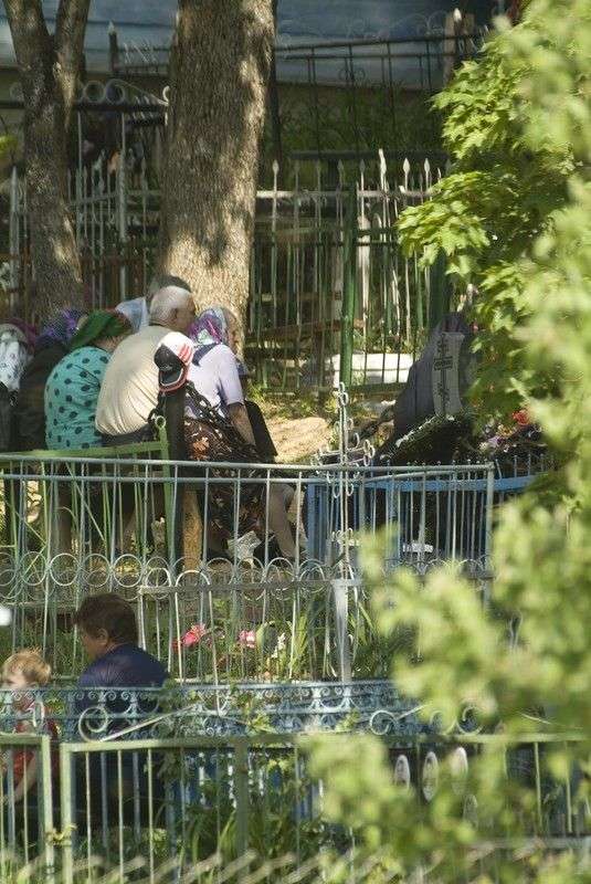 Под Волгоградом судмедэксперт навязывал “родственную” фирму близким умерших