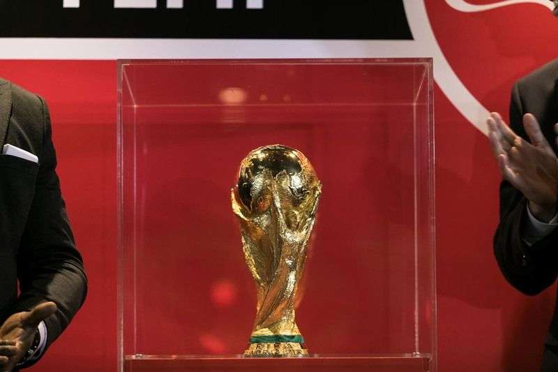 Кубок мира FIFA после кругосветного путешествия вернулся в Москву