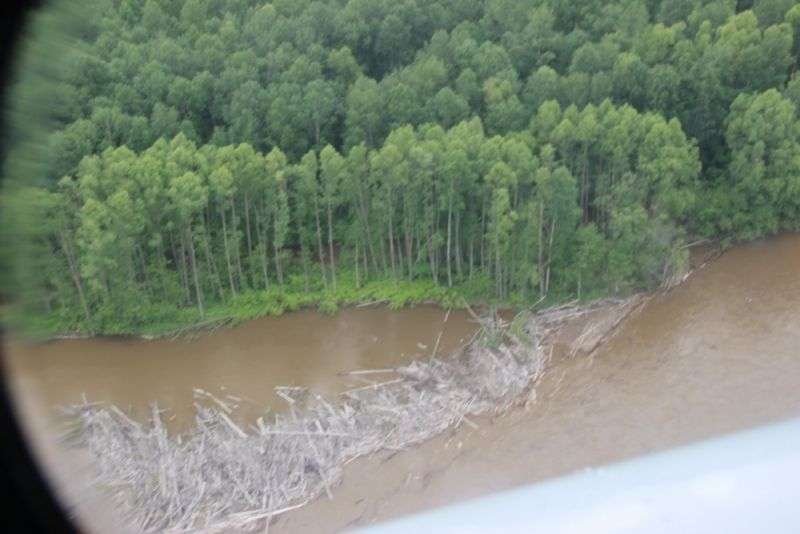 Под воду ушел еще один катамаран