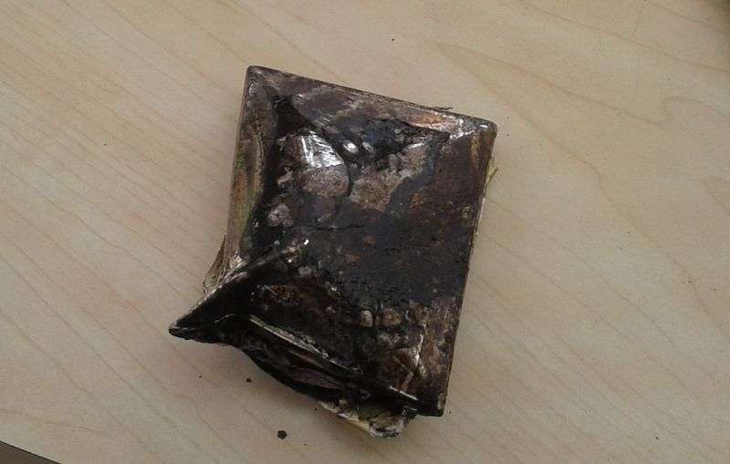 У волгоградской школьницы взорвался смартфон
