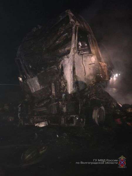 В Иловлинском районе сгорел грузовик виновника ДТП