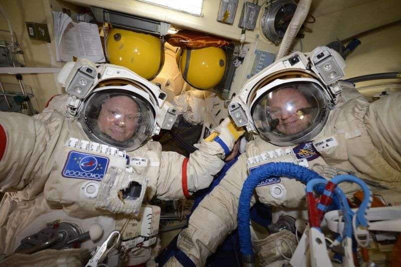 Российский экипаж МКС завершил выход в открытый космос