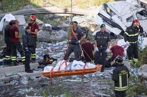 Число погибших при обрушении моста в Генуе достигло 41