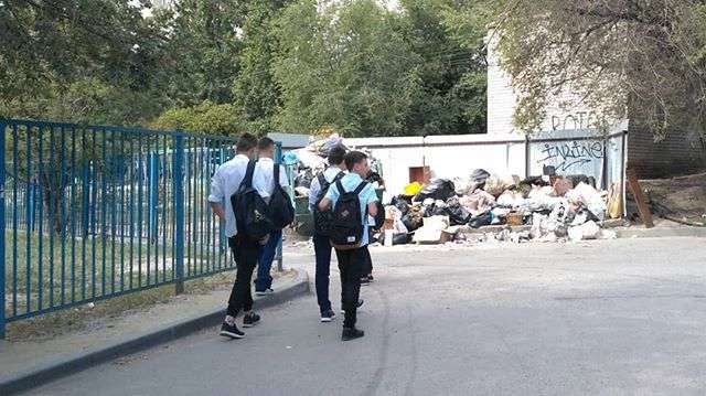 Волгоградские школьники идут на уроки с риском для жизни