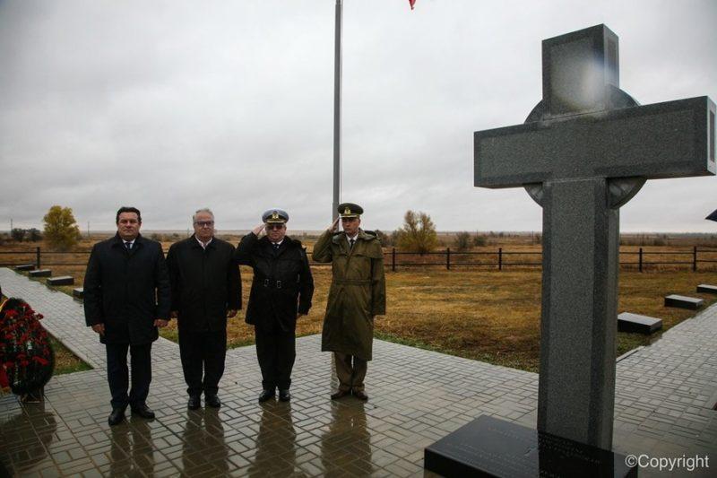 Посол Румынии в России: "Господь, упокой душу этих невинных румынских солдат"