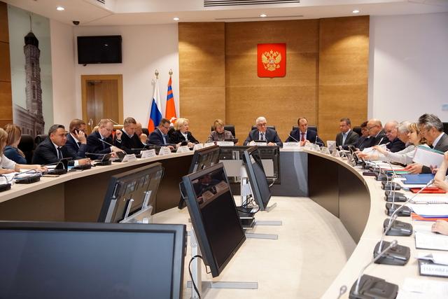 Бюджет Волгоградской области на 2019 год одобрил профильный комитет облдумы