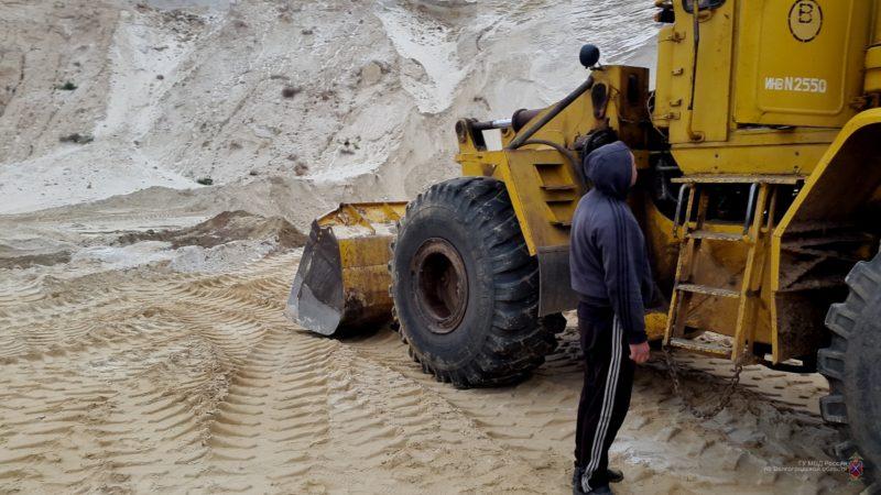 В Волгограде возбуждено уголовное дело по факту незаконной добычи песка
