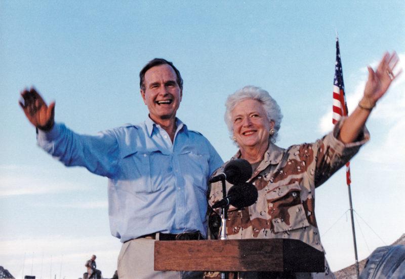 В возрасте 94 лет умер бывший президент США Джордж Буш-старший