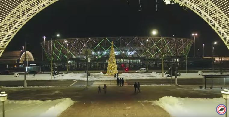Сверкающий новогодними огнями Волгоград показали с высоты