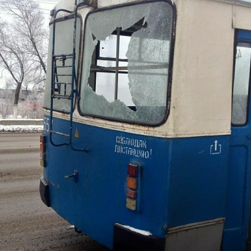 В Волгограде могли расстрелять троллейбус с детьми