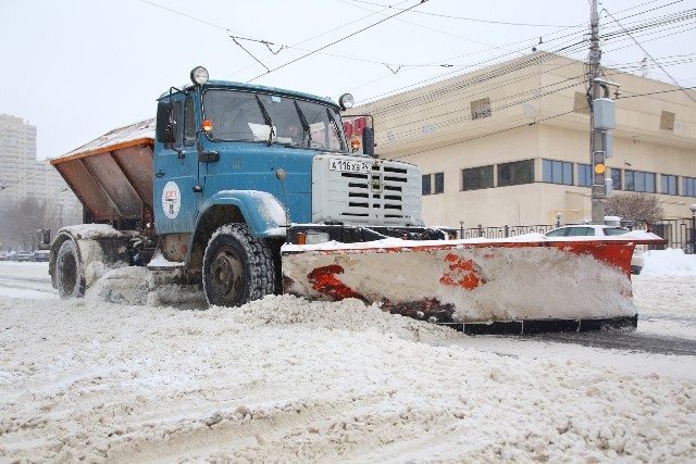Волгоградская область борется с первым снегом