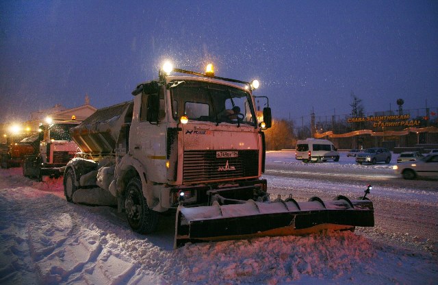 В мэрии Волгограда рассказали, сколько машин боролись со снегом