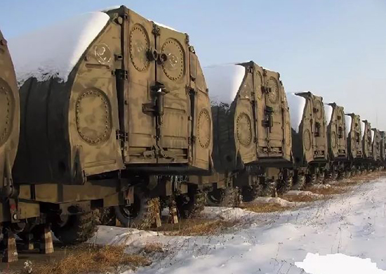 У военных железнодорожников обновилась техника для создания понтонных мостов