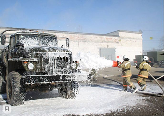 Военные в Волгоградской области потушили бензовоз и стреляли из артиллерийских орудий