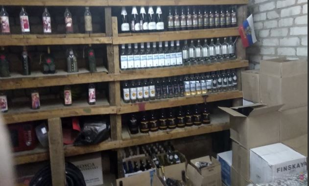 В Камышине полицейские изъяли 636 бутылок контрафактного алкоголя