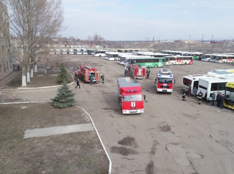 В автобусном парке Волгограда тушили условный пожар