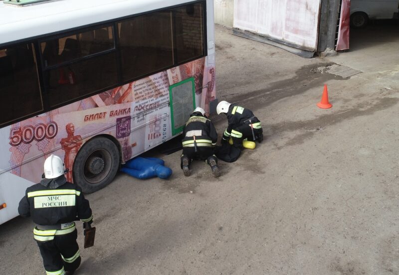 В автобусном парке Волгограда тушили условный пожар