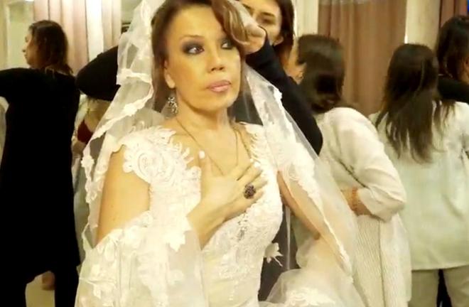 Певица Азиза в 55 лет впервые выходит замуж
