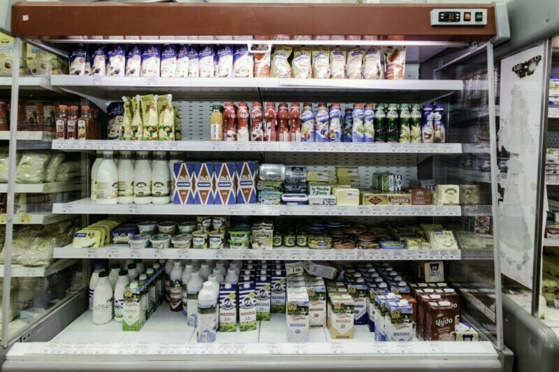 Жителей региона предупреждают об опасном молоке