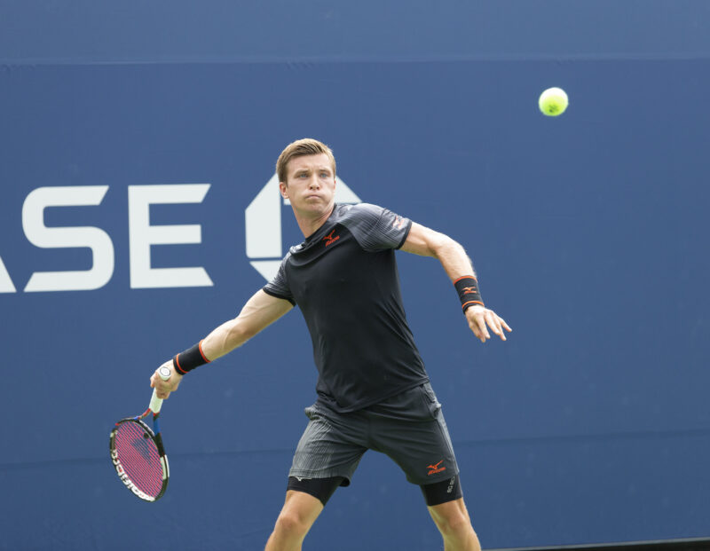 Волгоградский теннисист Алексей Ватутин выиграл первую игру в Германии