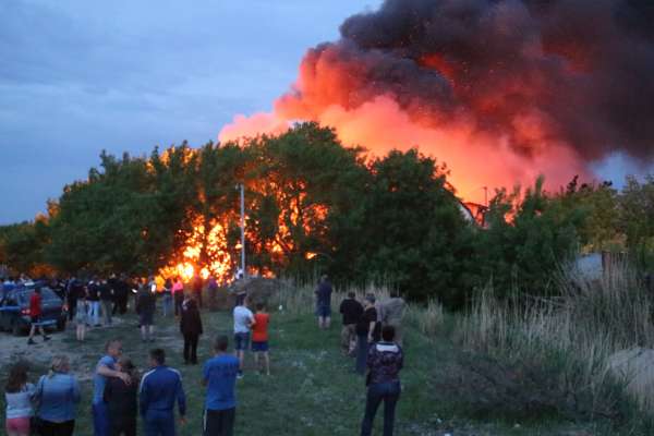 На тушение пожара в Краснооктябрьском районе понадобилось 4 часа