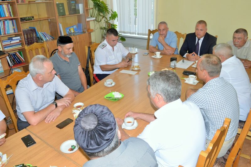 В Волгограде состоялась примирительная встреча казаков и чеченцев из хутора Логовского