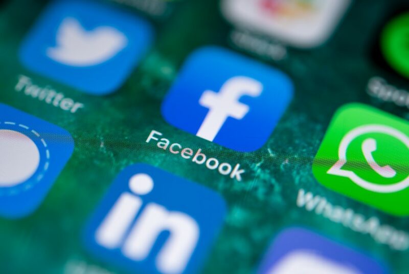 “Проблема полностью решена”: Facebook, Instagram и WhatsApp восстановили работу