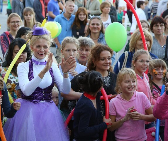 Жители Кировского района активнее других подают заявки на конкурс «Уличный артист»