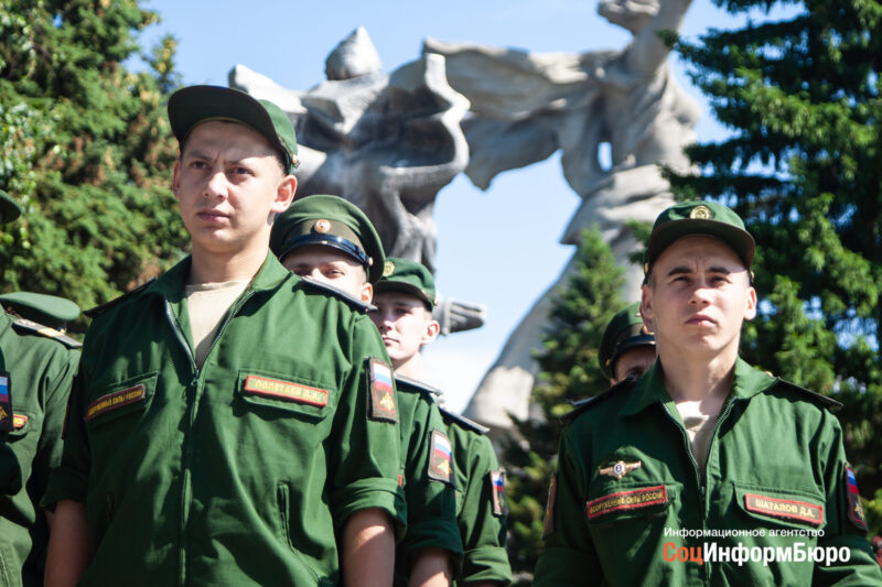 В Волгограде в День знаний будут набирать контрактников