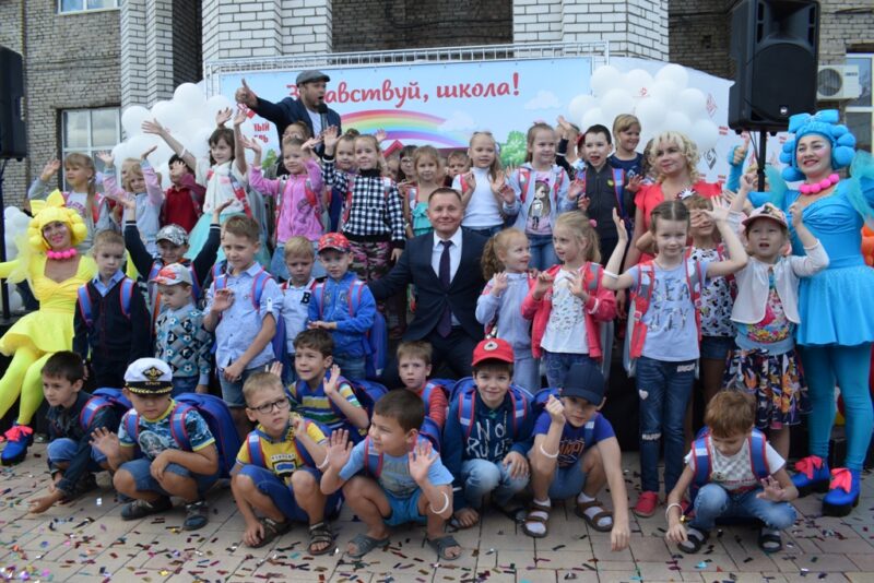 На «Красном Октябре» поздравили детей заводчан, которые идут в первый класс