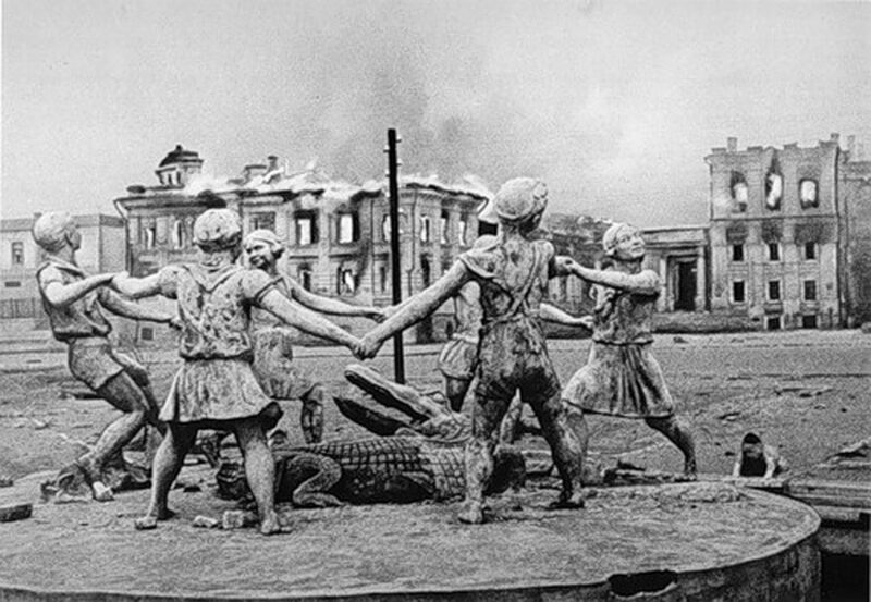 В Волгограде почтили память жертв массированной бомбардировки Сталинграда