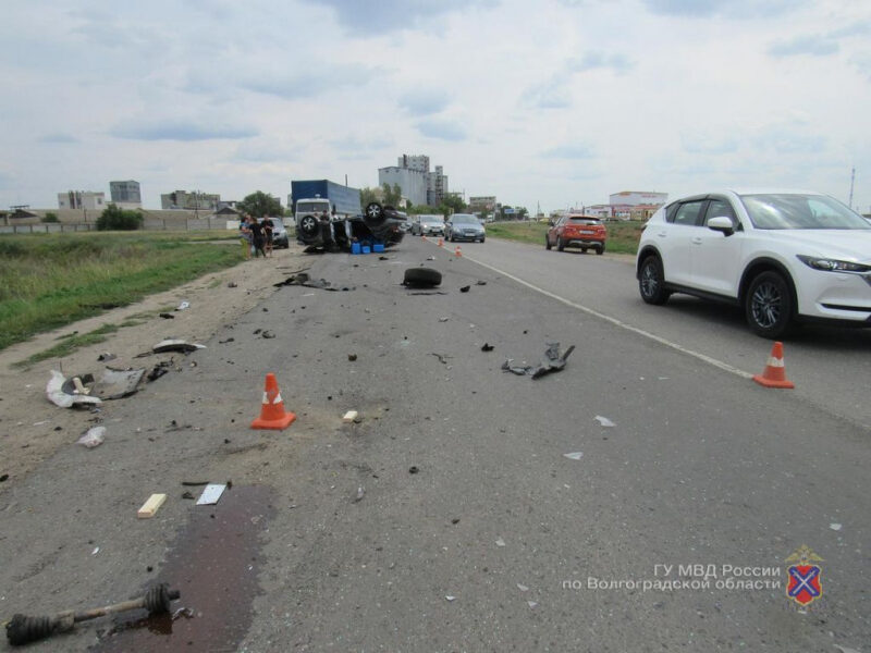 В страшной аварии на трассе “Волгоград-Астрахань” пострадал ребенок