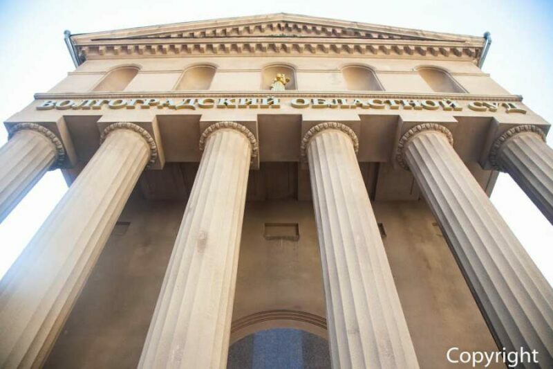 22 года на троих: Волгоградский областной суд отправил в колонию группу мошенников