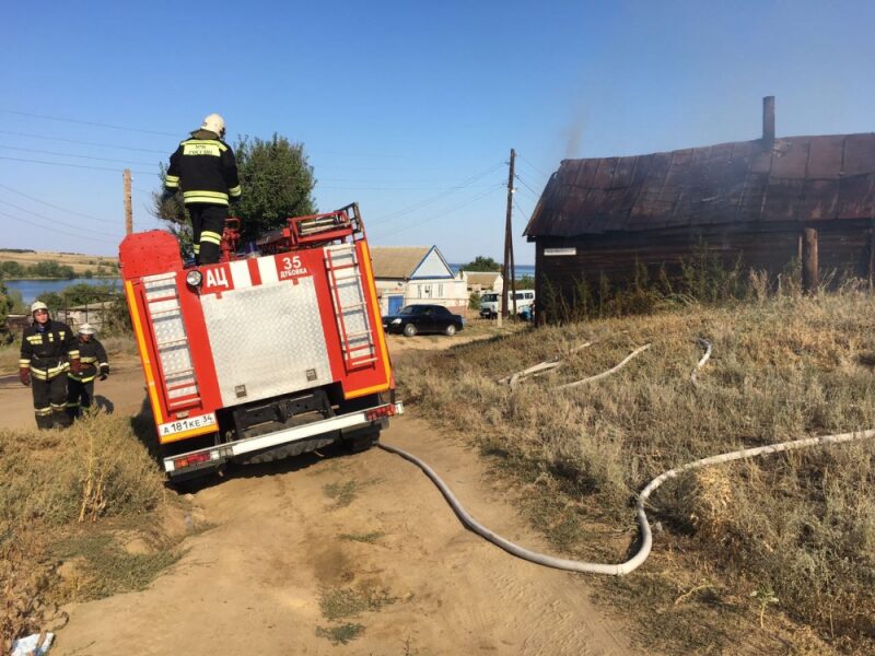 В страшном пожаре в селе Песковатка пострадали люди