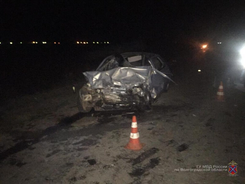 В ночном ДТП в Волгоградской области погиб человек