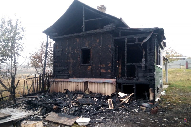 30-летняя волгоградка спалила дом своего бывшего