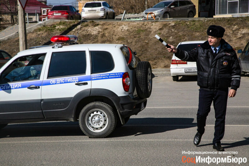 На дорогах Волгограда проходят массовые проверки