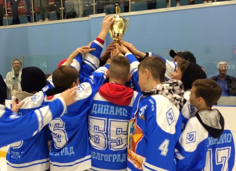 Волгоградские хоккеисты стали победителями турнира
