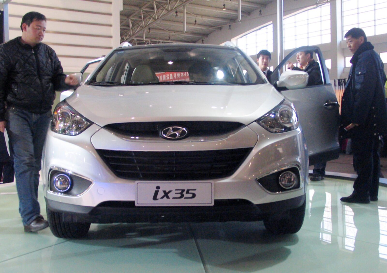 Hyundai ix35 значок машины