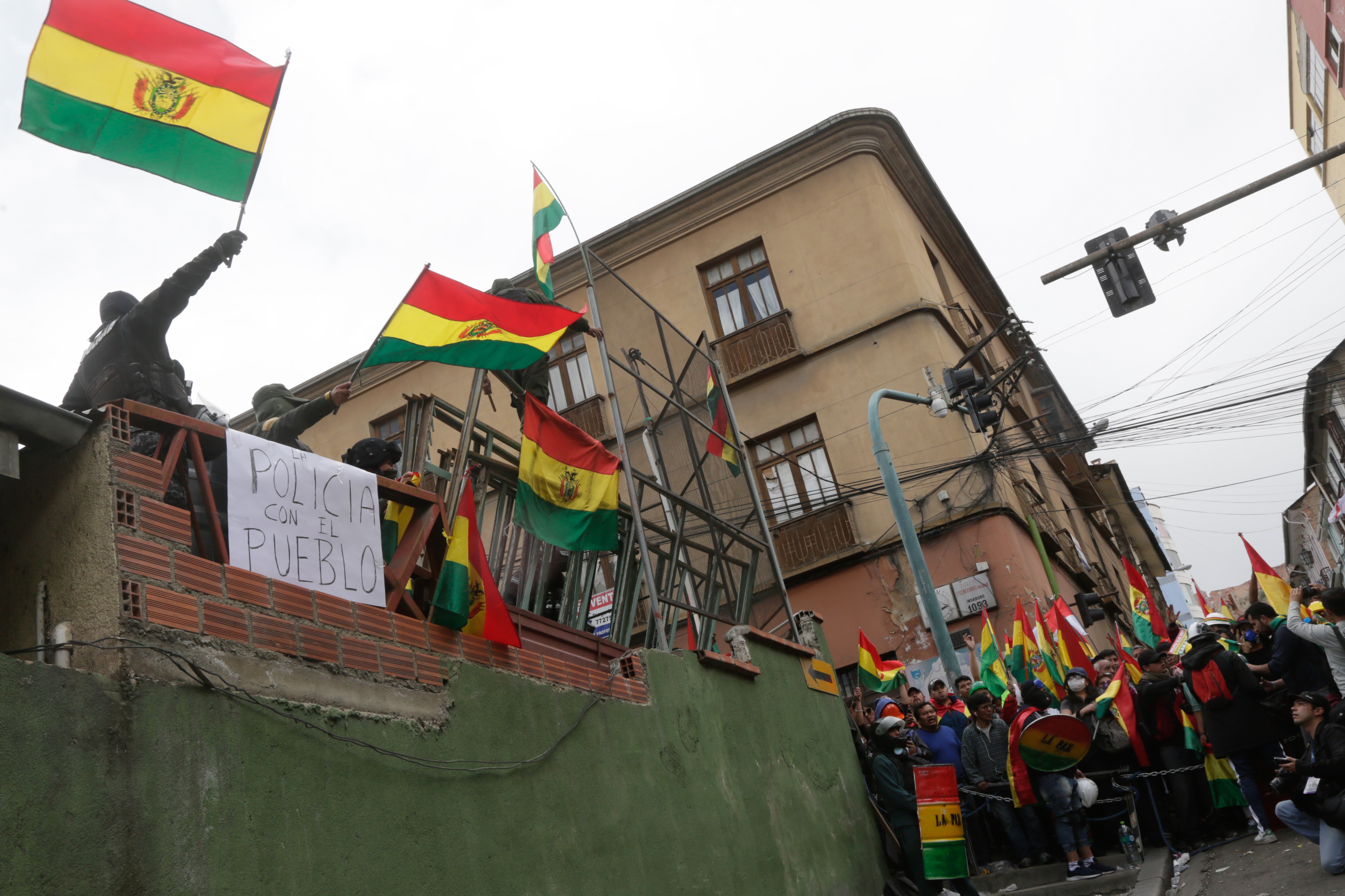 «Абсолютно верный поступок»: волгоградский политолог прокомментировал отставку президента Боливии