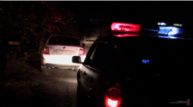 В Волгоградской области в ходе ночной погони задержан пьяный автоугонщик