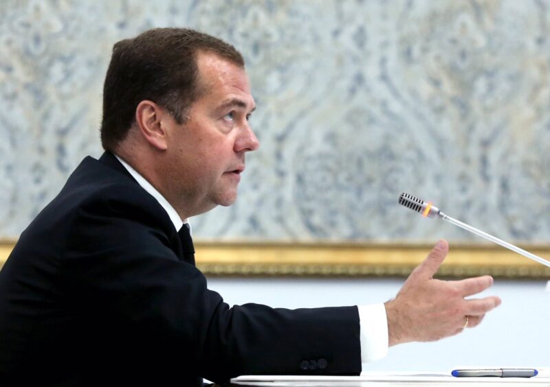 «Будем иметь не минус, а плюс»: Медведев спрогнозировал рост реальных доходов россиян