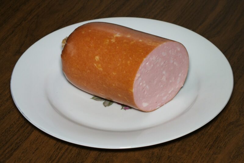 «Волжскому мясокомбинату» удвоили штраф за свинину в колбасе «Нежность»