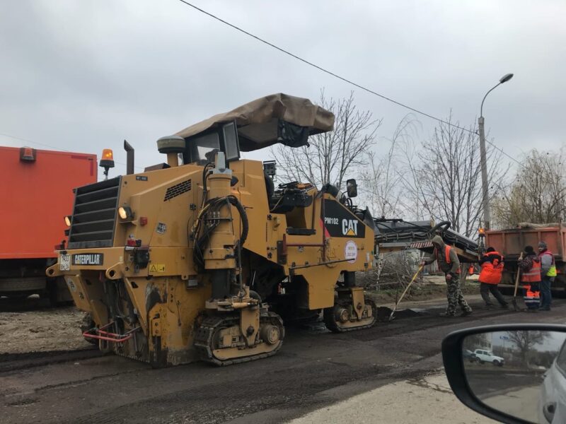 В частном секторе Кировского района начали ремонтировать дороги