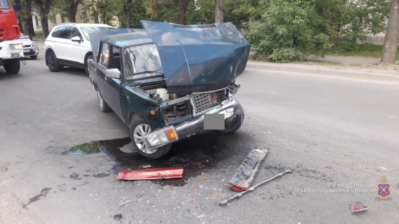 Покалечил человека и сбежал с места ДТП: под Волгоградом разыскивают водителя ВАЗа