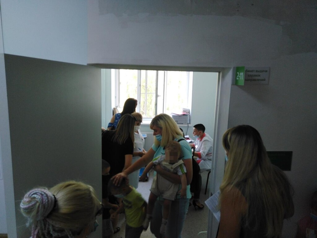 В Волгограде из-за очередей справки в детсад выдают без анализов и осмотра детей