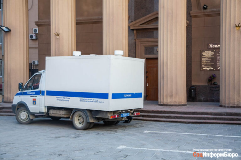 Бил кулаками, табуретом и ножом: в Волгограде осудили убийцу из Ростова-на-Дону